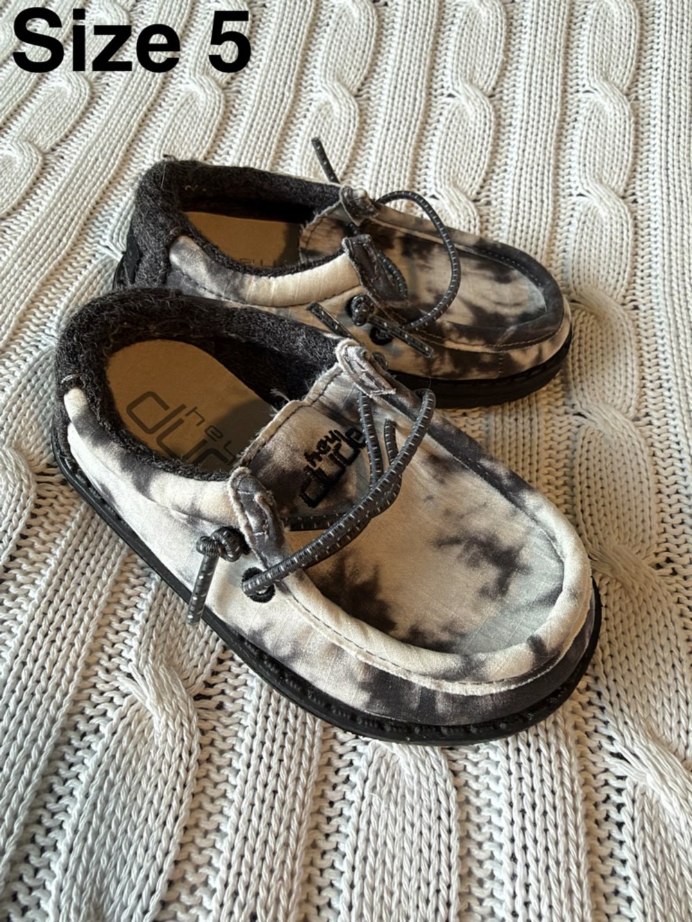 Hey Dude Baby Toddler Boys Shoes Size 5 EUC Slip On Lightweight Sneakers Walker
